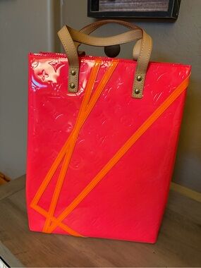 Louis Vuitton x Robert Wilson collab tote